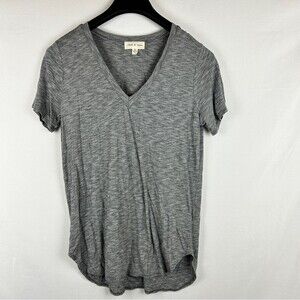 Cloth & Strone V neck heather gray causal Tee S